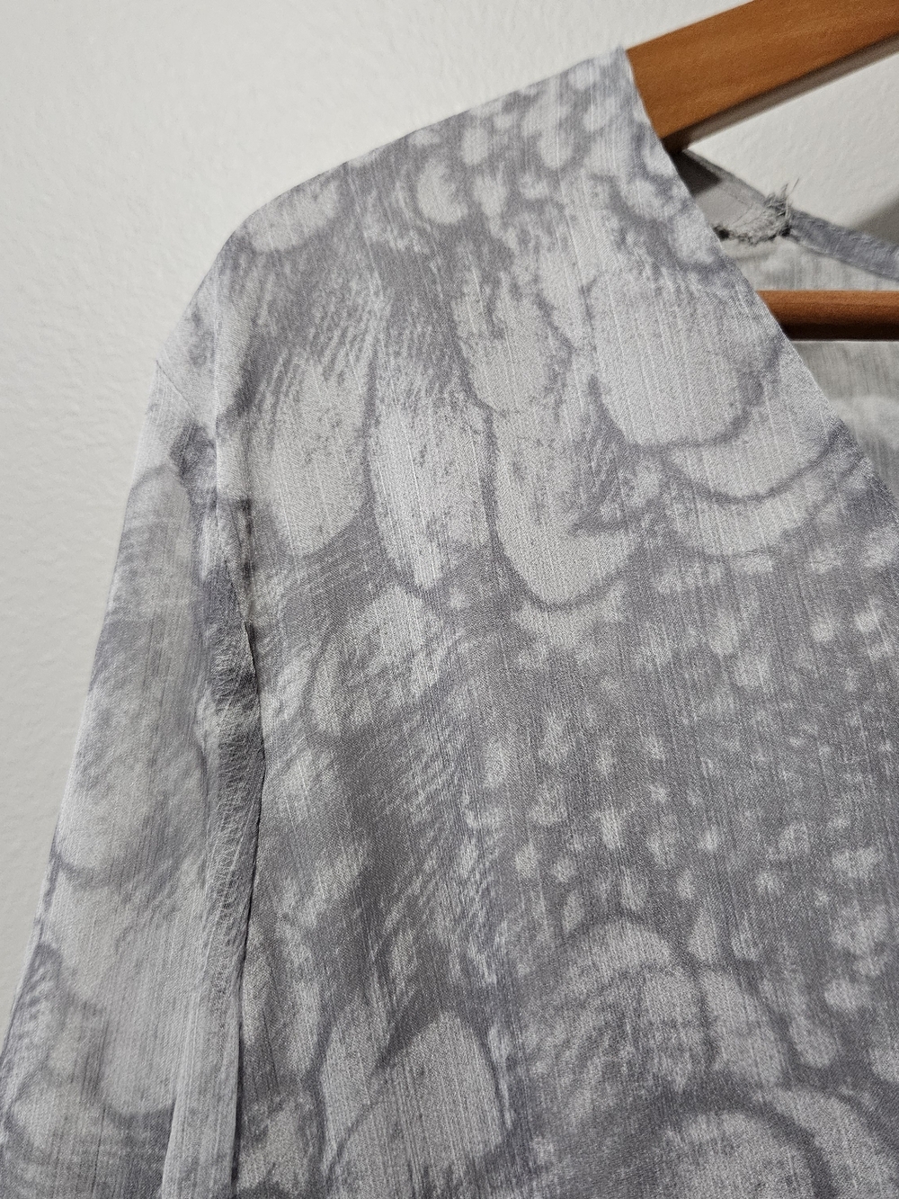 Gray Patterned Long-Sleeve Ruffle Dress - Picture 7 of 14